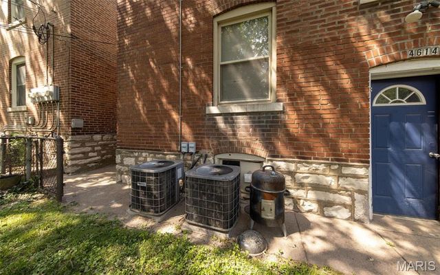 4614 Shenandoah Avenue, St Louis, MO 63110