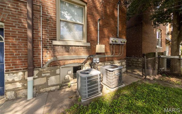 4614 Shenandoah Avenue, St Louis, MO 63110