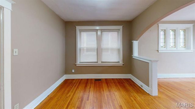 4614 Shenandoah Avenue, St Louis, MO 63110