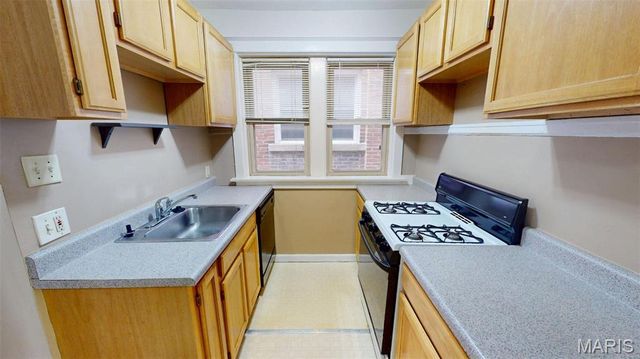 4614 Shenandoah Avenue, St Louis, MO 63110