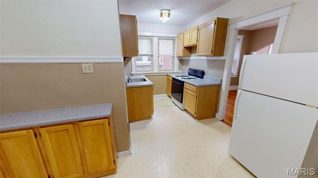 4614 Shenandoah Avenue, St Louis, MO 63110