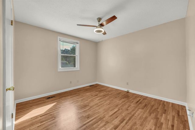 443 Appleton Dr, Clarksville, TN 37042
