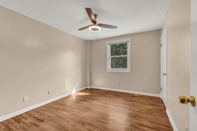 443 Appleton Dr, Clarksville, TN 37042