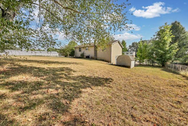 443 Appleton Dr, Clarksville, TN 37042