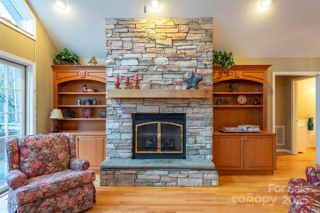 128 Sullivan Lane, Lake Lure, NC 28746