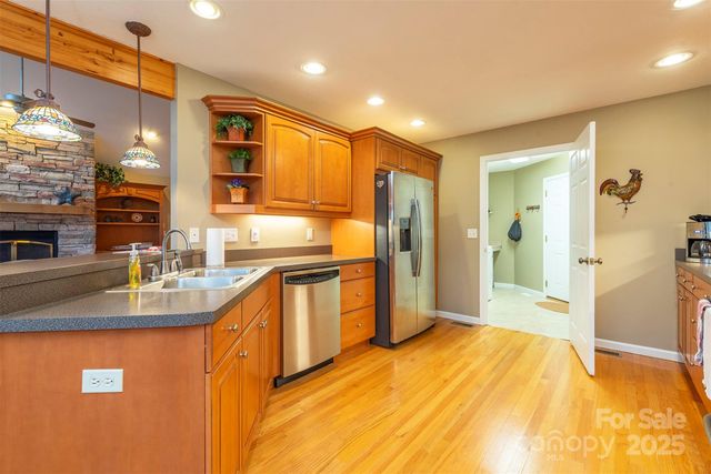 128 Sullivan Lane, Lake Lure, NC 28746