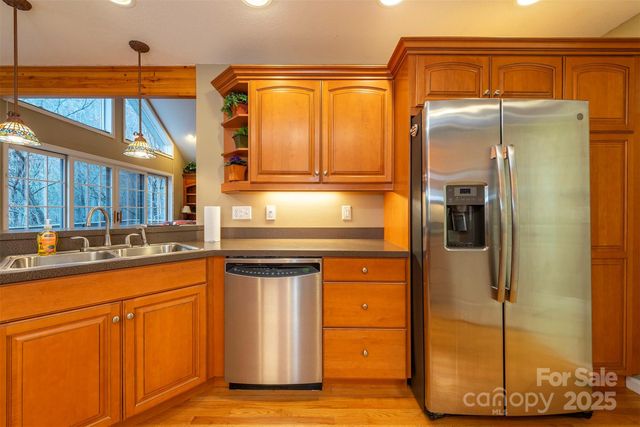 128 Sullivan Lane, Lake Lure, NC 28746