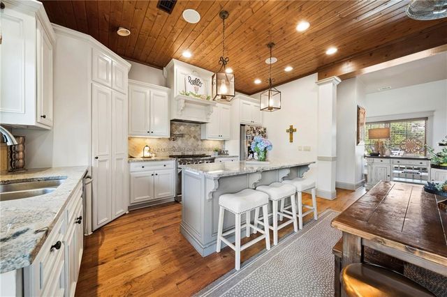 65 Cottage Lane, Toccoa, GA 30577
