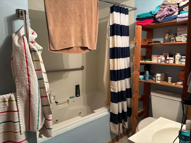 54193 Quince Road, South Bend, IN 46628