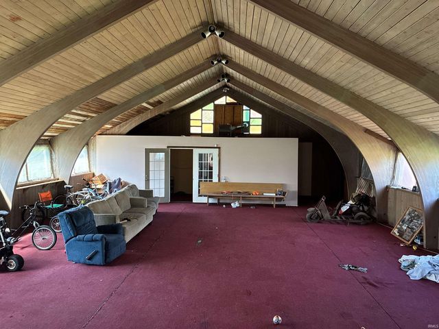 54193 Quince Road, South Bend, IN 46628
