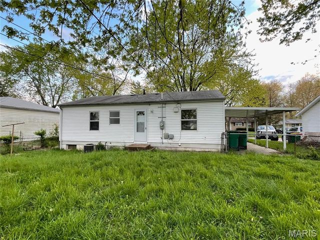 1335 Cabrillo Drive, St Louis, MO 63138