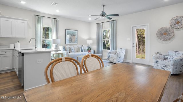 113 Harper Grove Circle, 18, Ocean Springs, MS 39564