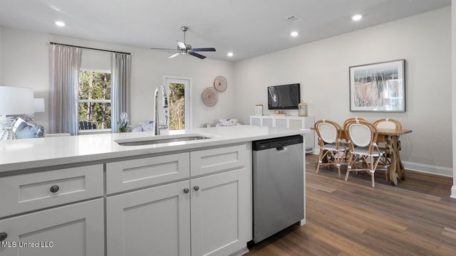 113 Harper Grove Circle, 18, Ocean Springs, MS 39564