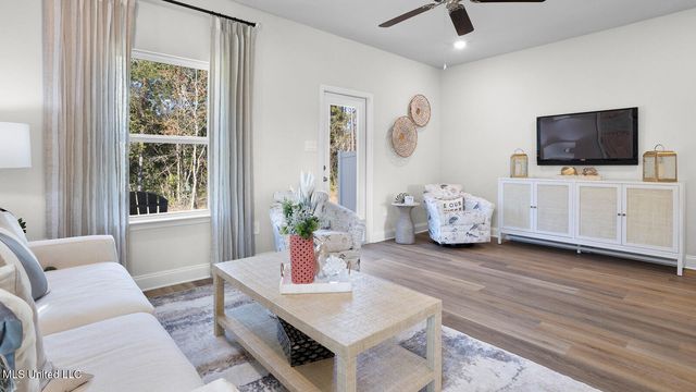113 Harper Grove Circle, 18, Ocean Springs, MS 39564