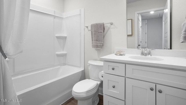 113 Harper Grove Circle, 18, Ocean Springs, MS 39564