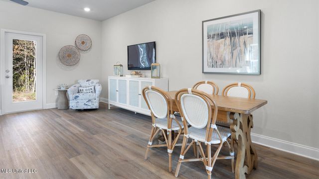 113 Harper Grove Circle, 18, Ocean Springs, MS 39564