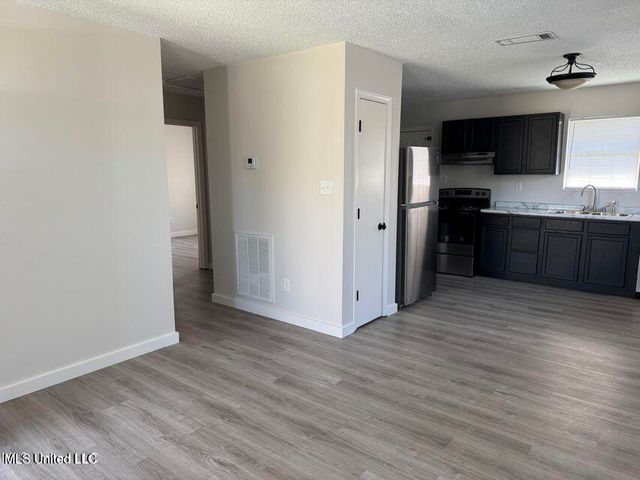 2306 Lewis Avenue, Pascagoula, MS 39567