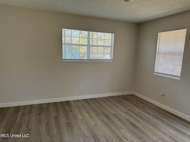 2306 Lewis Avenue, Pascagoula, MS 39567