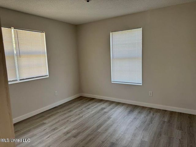 2306 Lewis Avenue, Pascagoula, MS 39567