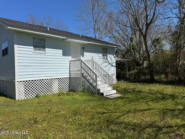 2306 Lewis Avenue, Pascagoula, MS 39567