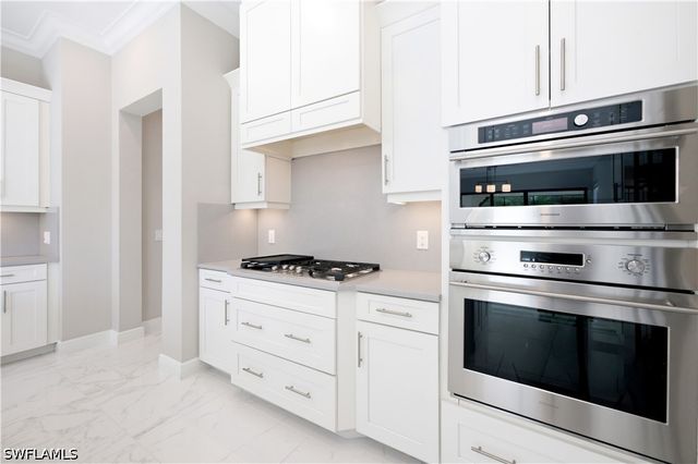 16374 Viansa WAY 301, Naples, FL 34110