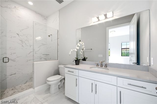 16374 Viansa WAY 301, Naples, FL 34110