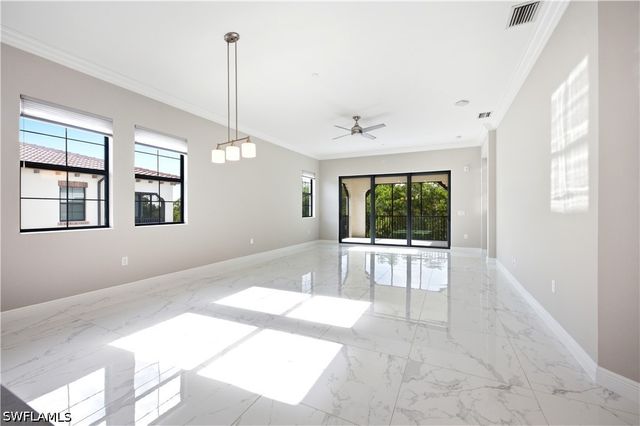 16374 Viansa WAY 301, Naples, FL 34110