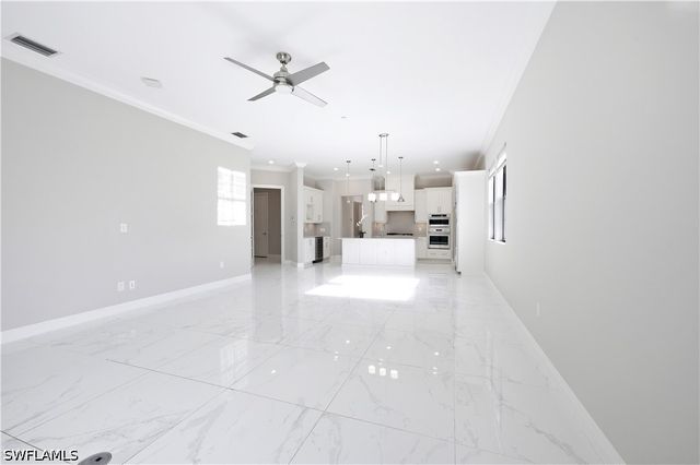 16374 Viansa WAY 301, Naples, FL 34110