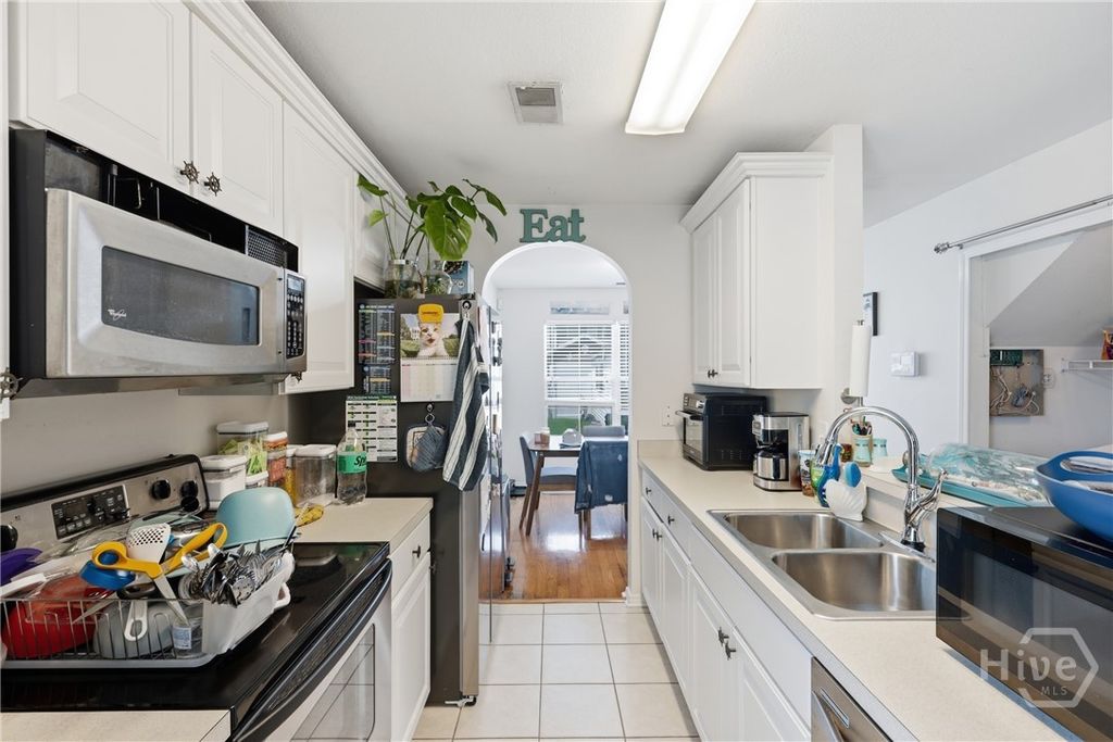 Image 12 of property listing at 27 Godley Park Way, Savannah, GA 31407