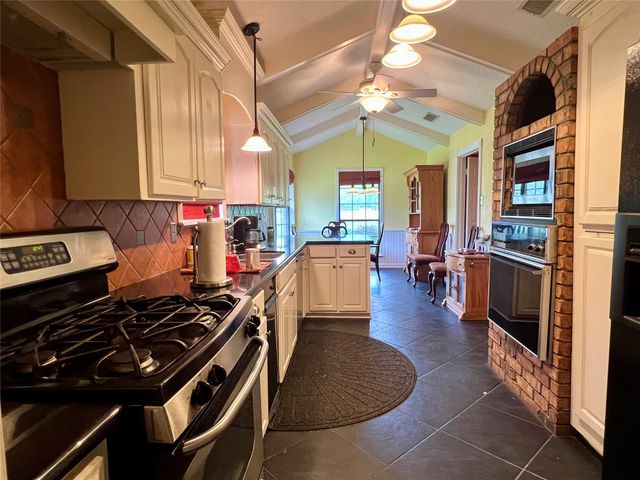 401 Cane Bend Drive, Haughton, LA 71037
