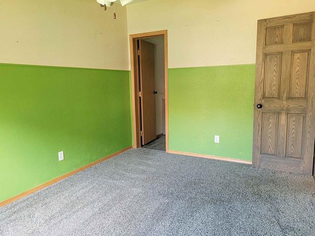 E8568 MARKET STREET, New London, WI 54961