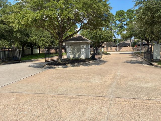 3310 Manor Tree Lane, Houston, TX 77068