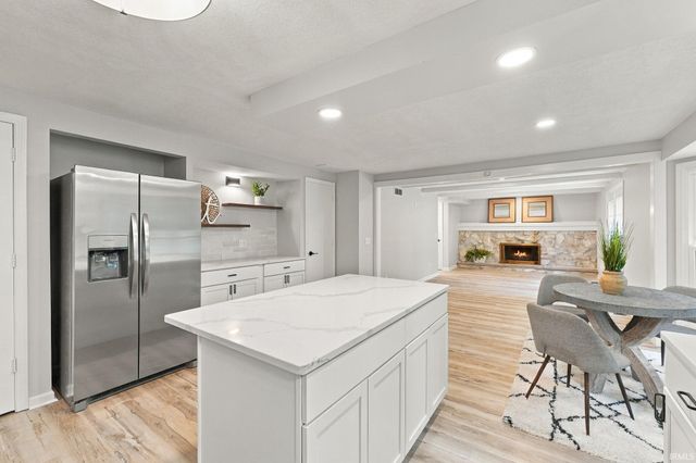 11207 Illinois Rd, Fort Wayne, IN 46814