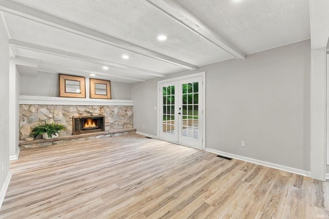 11207 Illinois Rd, Fort Wayne, IN 46814