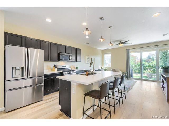 230 S Langdale Ct, Aurora, CO 80018
