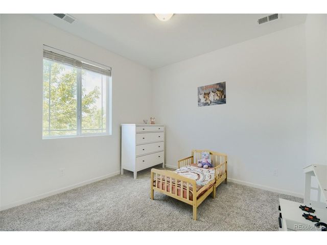 230 S Langdale Ct, Aurora, CO 80018