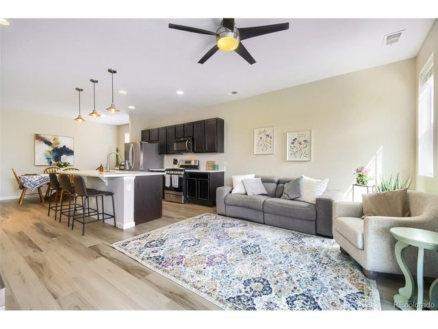 230 S Langdale Ct, Aurora, CO 80018