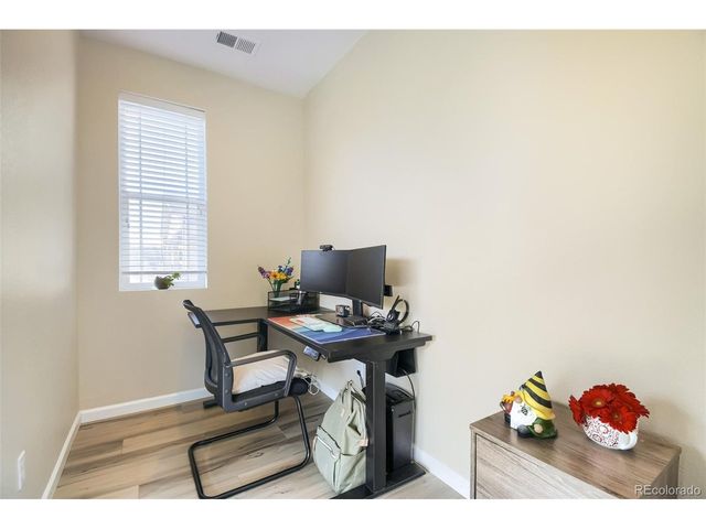 230 S Langdale Ct, Aurora, CO 80018
