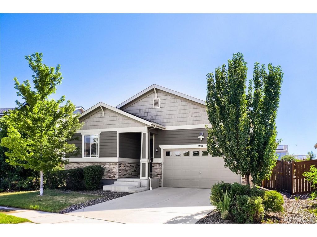 230 S Langdale Ct, Aurora, CO 80018