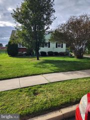9026 CARLISLE AVE, Nottingham, MD 21236