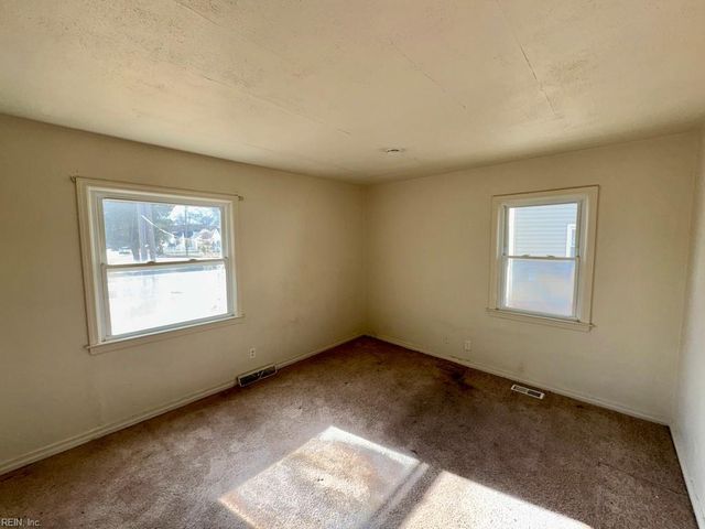 8521 Chapin ST, Norfolk, VA 23503