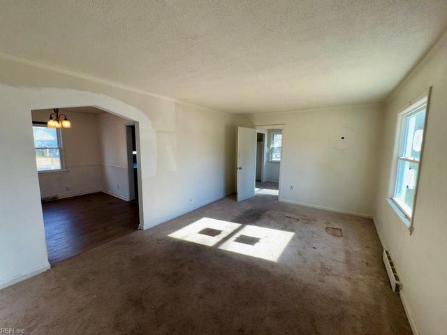 8521 Chapin ST, Norfolk, VA 23503