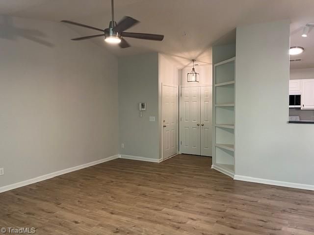 3700 Cotswold Terrace 3B, Greensboro, NC 27410