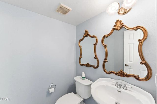 2292 Buffalo Avenue, Ventura, CA 93003