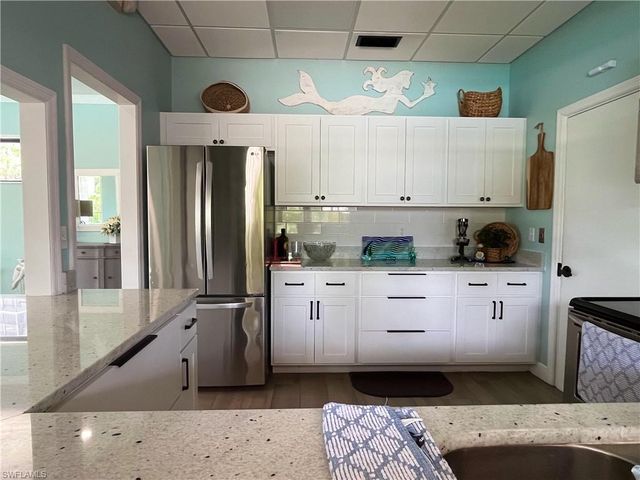 3460 Key DR 203, North Fort Myers, FL 33903