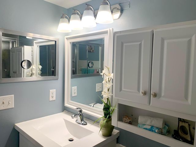 96 Hastings F, West Palm Beach, FL 33417