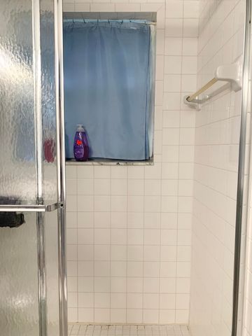 96 Hastings F, West Palm Beach, FL 33417