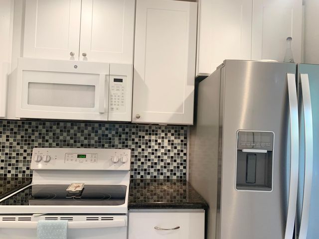 96 Hastings F, West Palm Beach, FL 33417