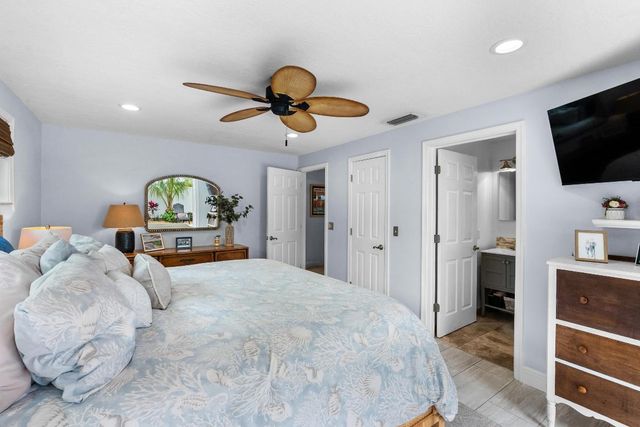 1521 Venus Avenue, Jupiter, FL 33469