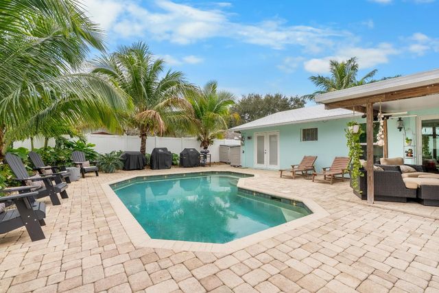 1521 Venus Avenue, Jupiter, FL 33469